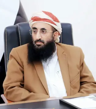 وزير الأوقاف والإرشاد في حوار مع "عكاظ": موقف الشعب اليمني وحكومته واضح وثابت في رفض الاعتداءات الحوثية على مكة والمدينة وأراضي المملكة عامة